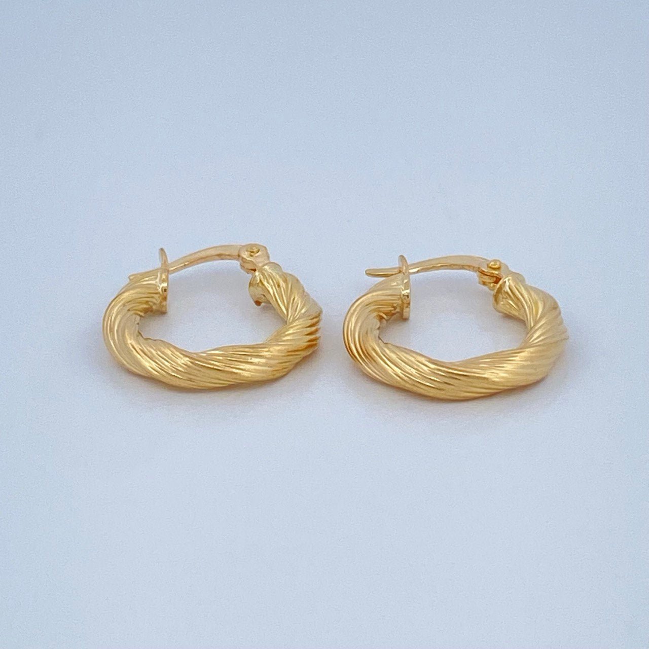 Candongas Mary 1.5gr / 1.6cm / Oro Amarillo 18K $