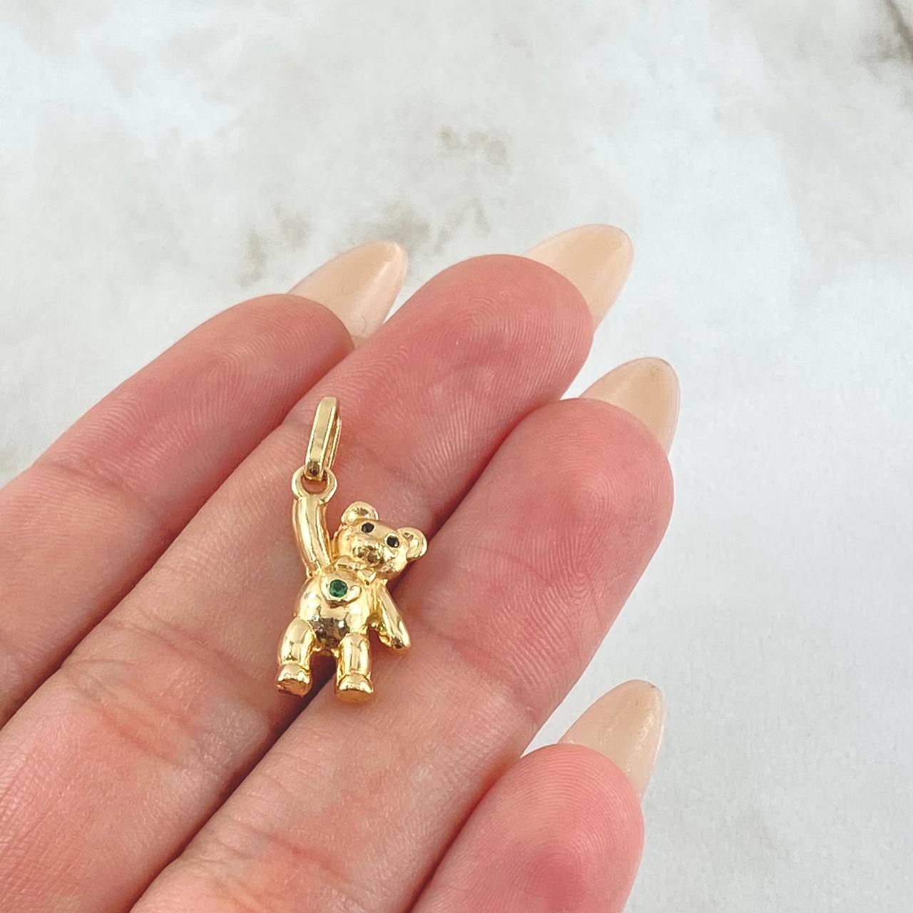 Dije Oso Manito Arriba 2gr / 2.3cm / Oro Amarillo 18K ©