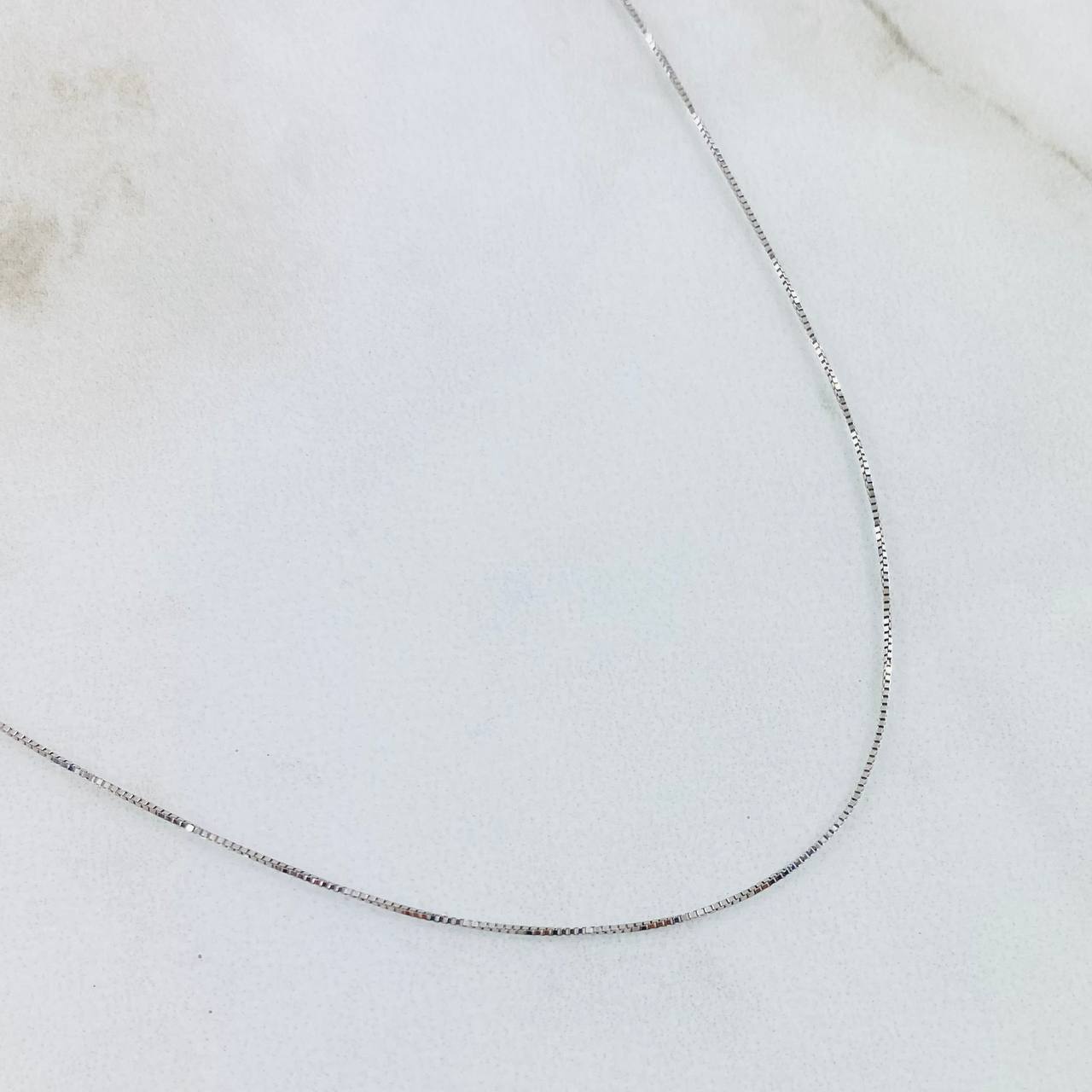 Cadena Veneciana 0.85gr / 40cm / Oro Blanco +3 18K *