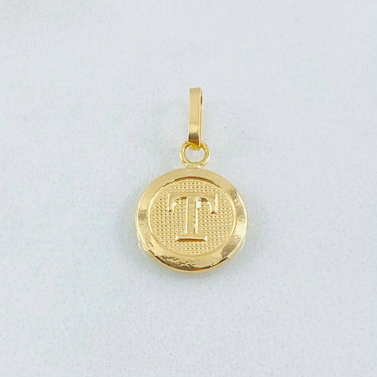 Dije Letra T 0.65gr / 2cm / Oro Amarillo 18K ©