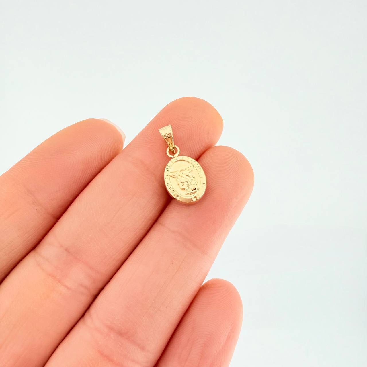 Dije San Miguel Arcangel 0.55g / 1.7cm Oro Amarillo 18K