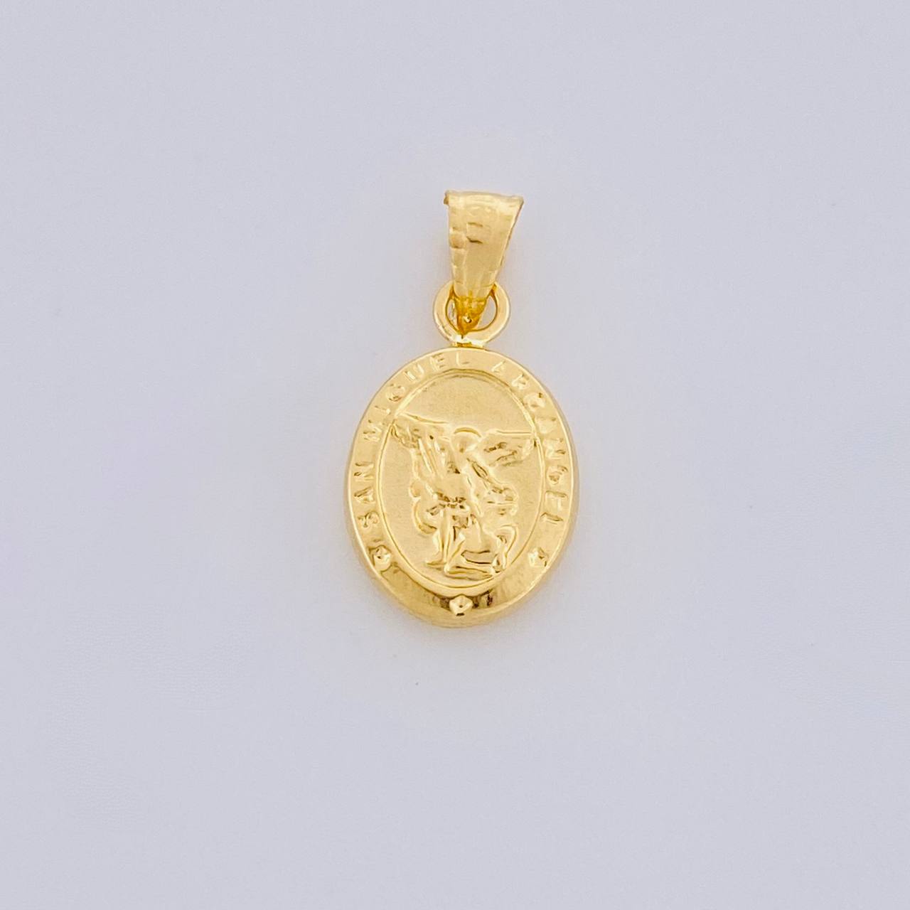 Dije San Miguel Arcangel 0.5g / 1.7cm Oro Amarillo 18K