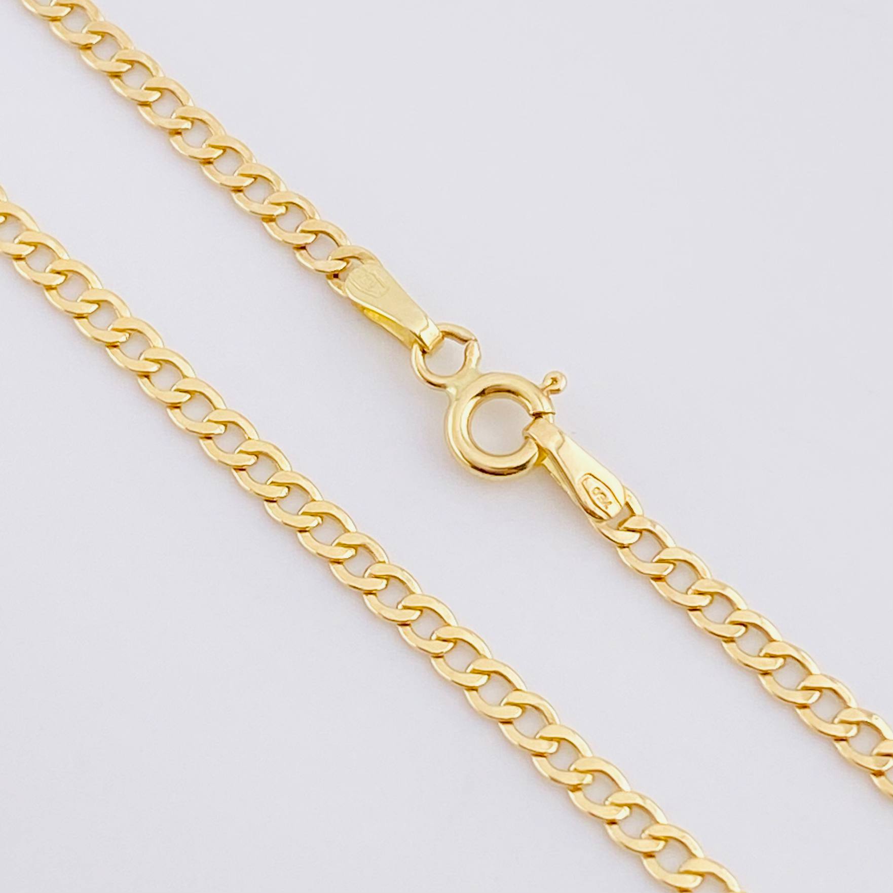 Cadena Cubana 2g / 49.5cm / 2.4mm Oro Amarillo 18K