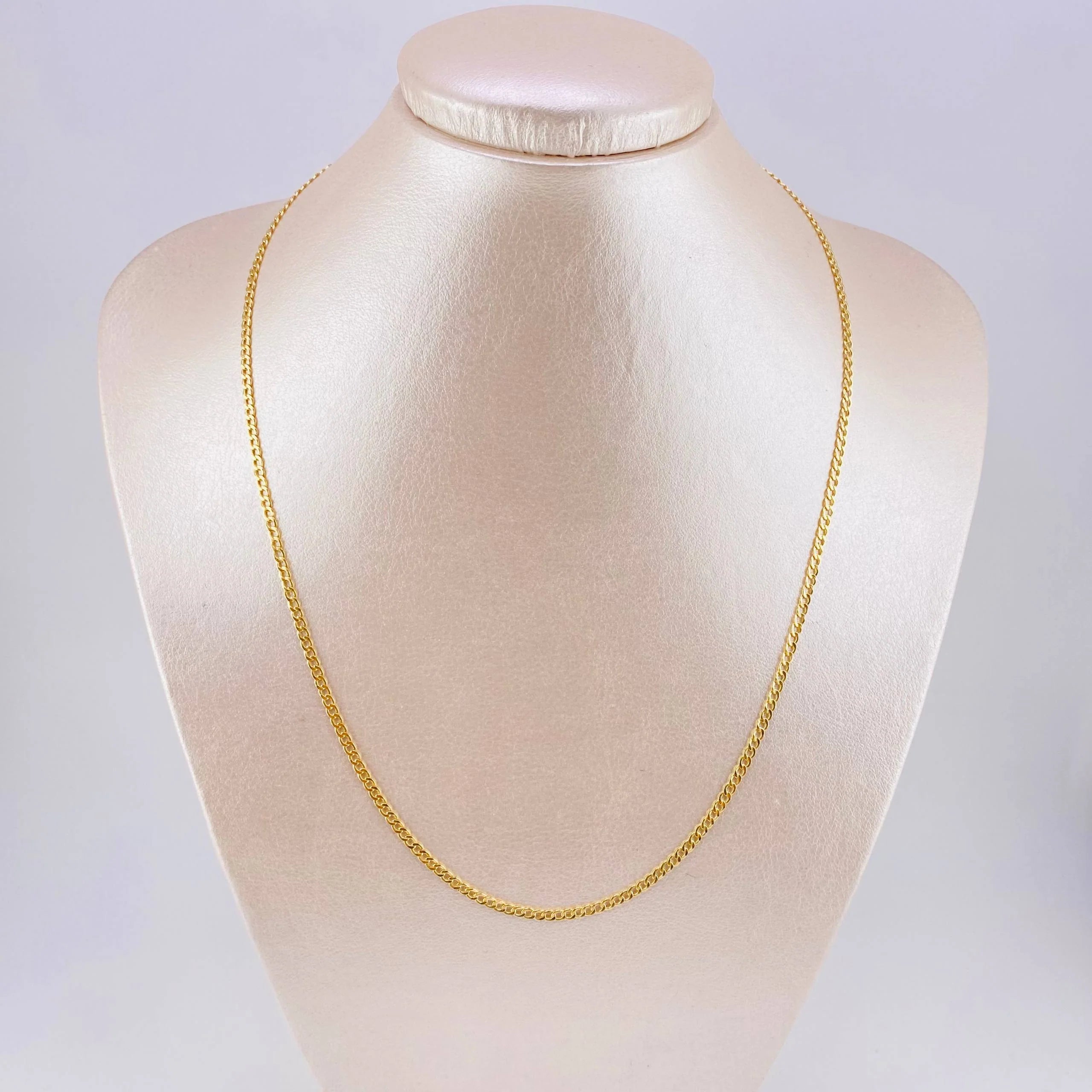 Cadena Cubana 2.55g / 60cm / 2.4mm Oro Amarillo 18K