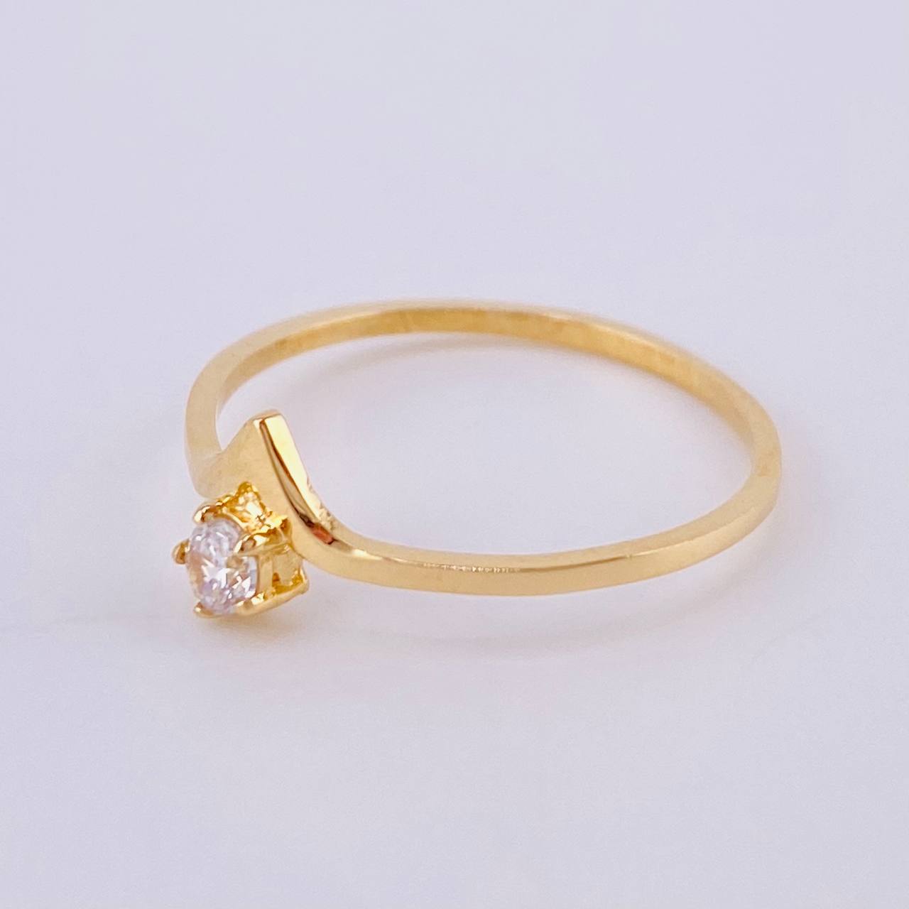 Anillo Solitario Vendetta 1.25gr / T7 1/2 / Oro Amarillo 18K ©