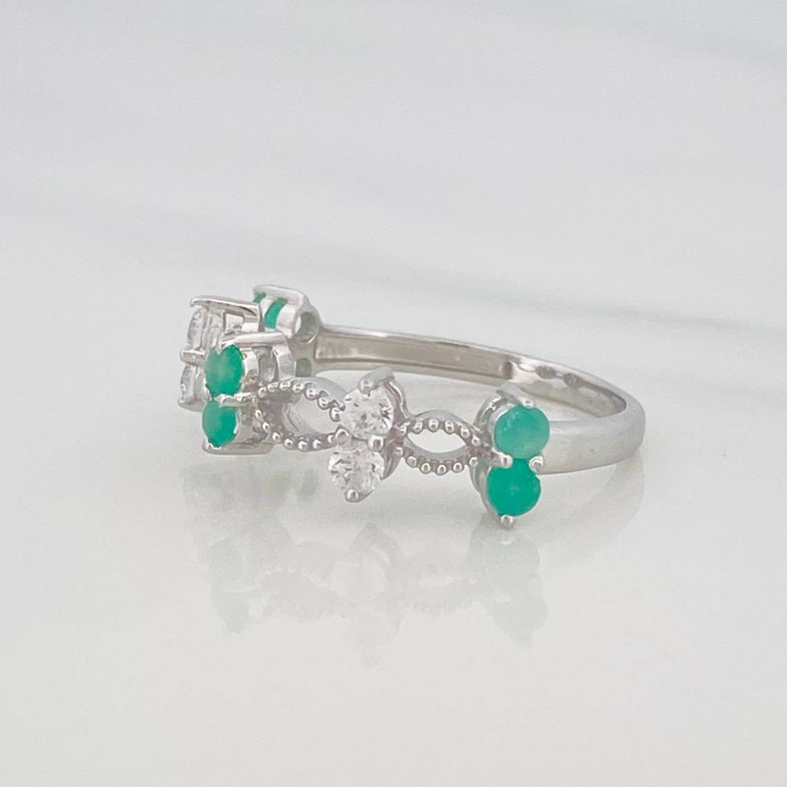 Anillo Infinito Zigzag Esmeralda 39 Pts 1.95 g / T7 1/4 Plata 925
