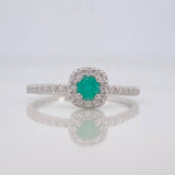Anillo Solitario Halo Churumbela Esmeralda 15 Pts 1.4 g / T6 3/4 Plata 925