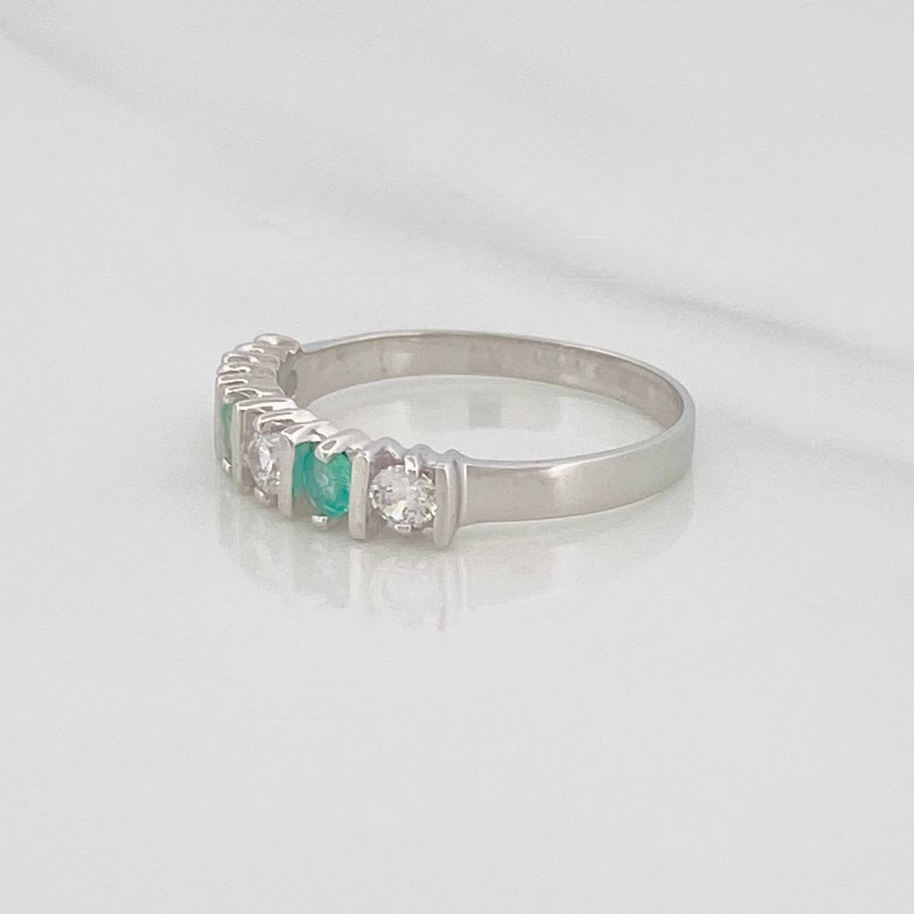 Anillo Acordeón Esmeralda 28 Pts 1.6 g / T 6 3/4 Plata 925