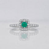 Anillo Halo Cuadrado Esmeralda 14 Pts 2.1 g / T7 3/4 Plata 925