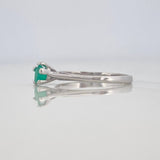 Anillo Solitario Ovalo Esmeralda Pts 1.2 g / T7 Plata 925