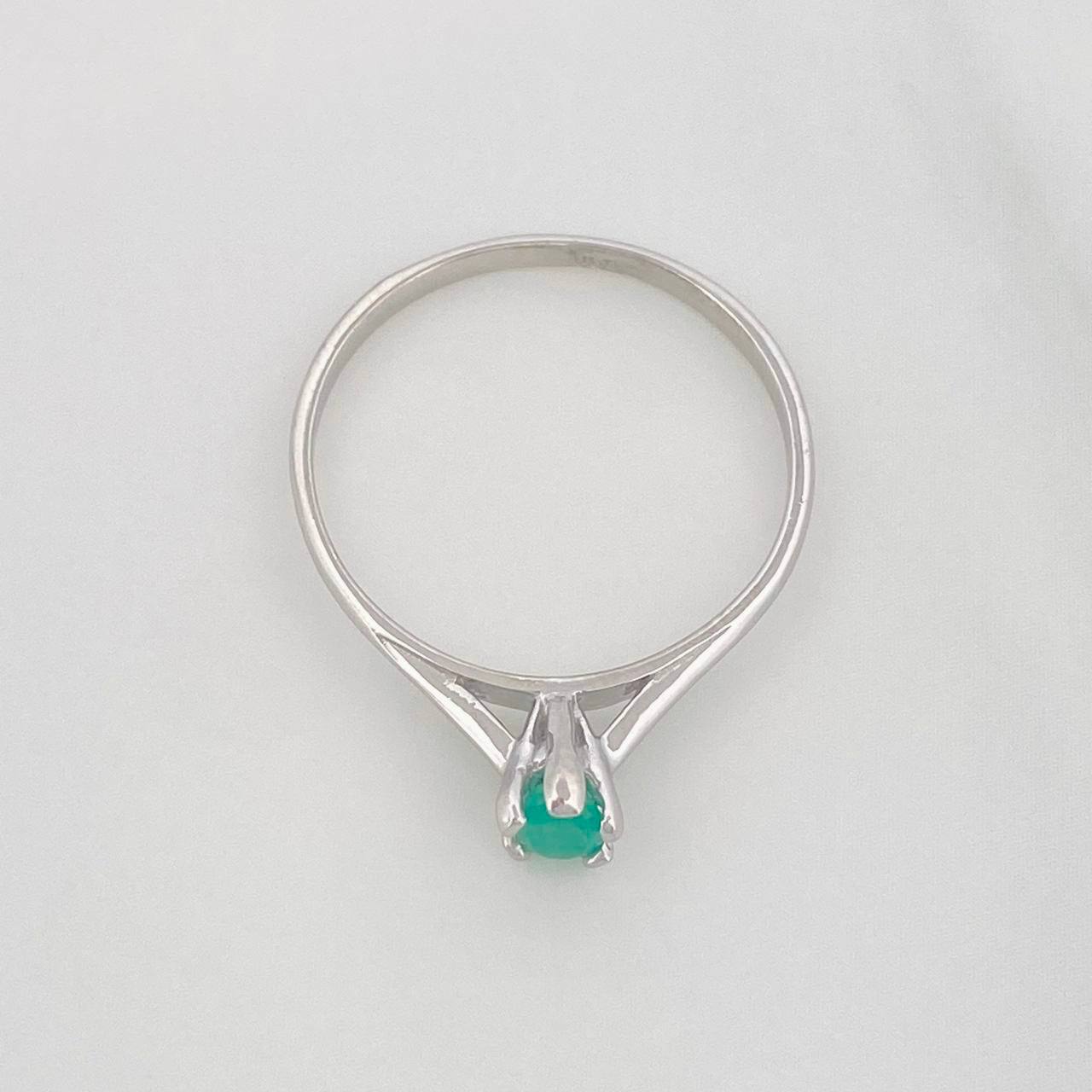 Anillo Ovalo Esmeralda 28 Pts 1.25 g / T7 1/4 Plata 925