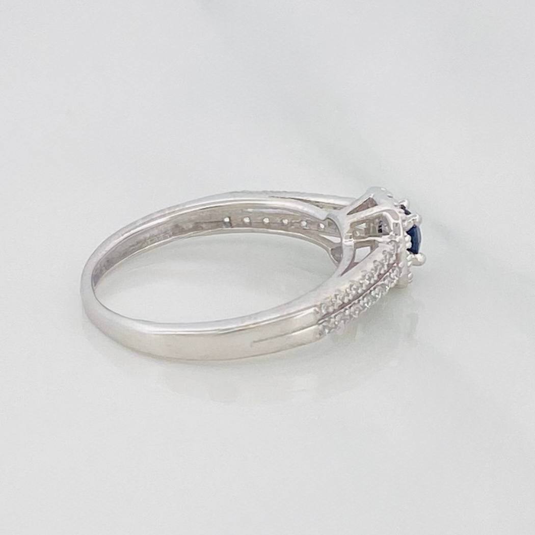 Anillo Halo Cuadrado Zafiro 17 Pts 1.65 g / T6 1/2 Plata 925