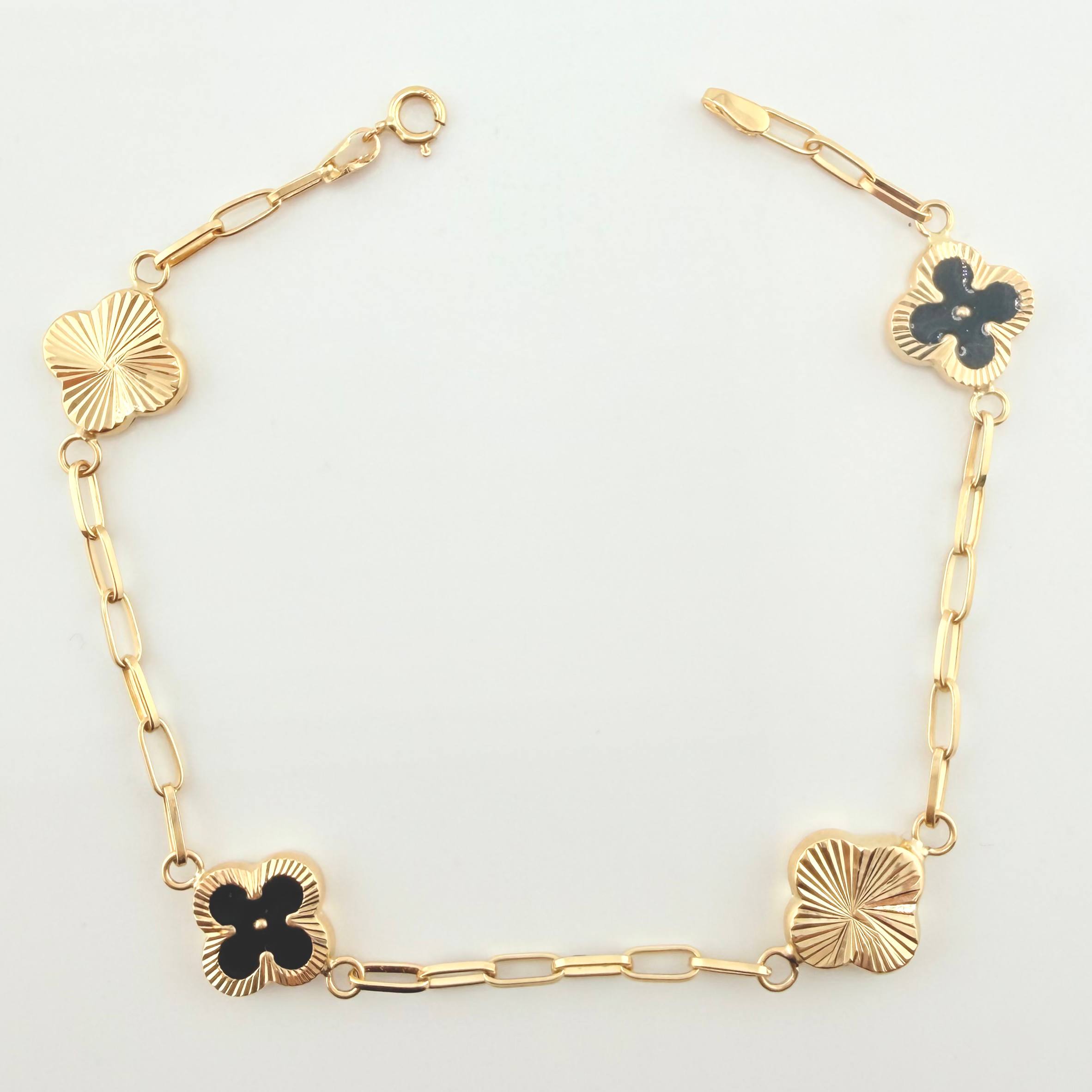 Pulso Cajon Trebol Intercalado 3.9gr / 18cm / 10mm Oro Amarillo 18K