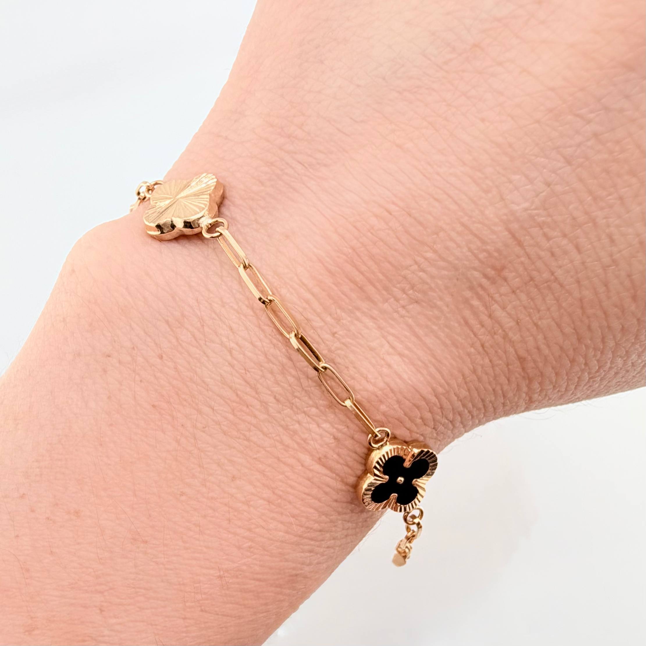 Pulso Cajon Trebol Intercalado 3.9gr / 18cm / 10mm Oro Amarillo 18K