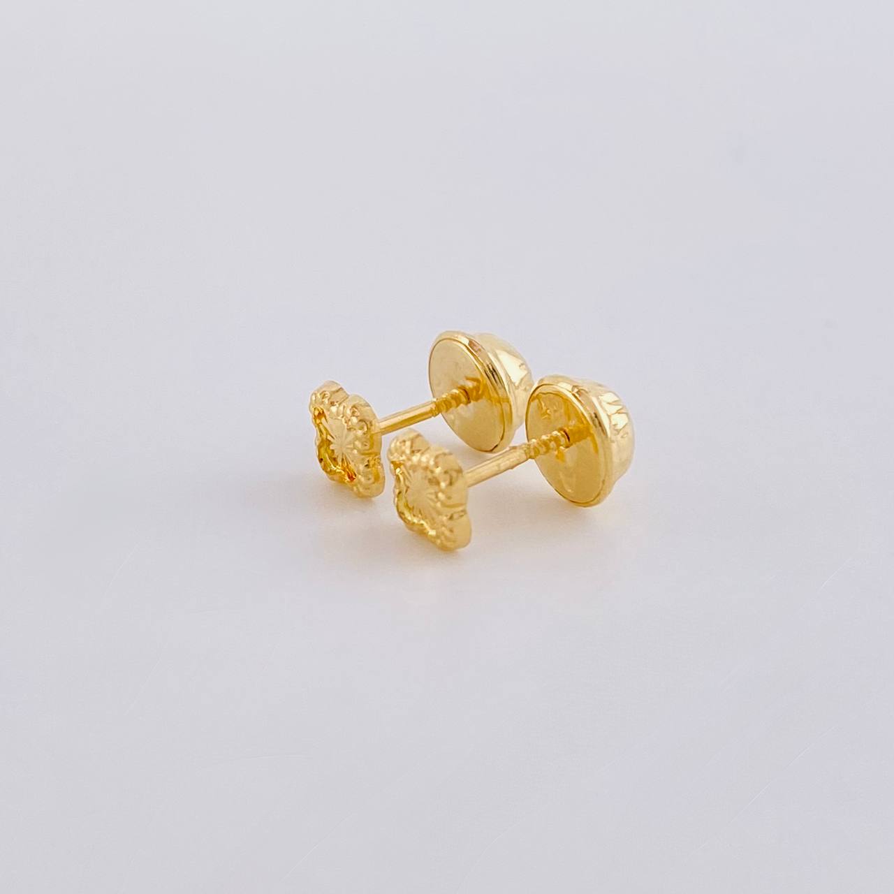 Topos Trebol 0.45 g / 4.5 mm Oro Amarillo 18K