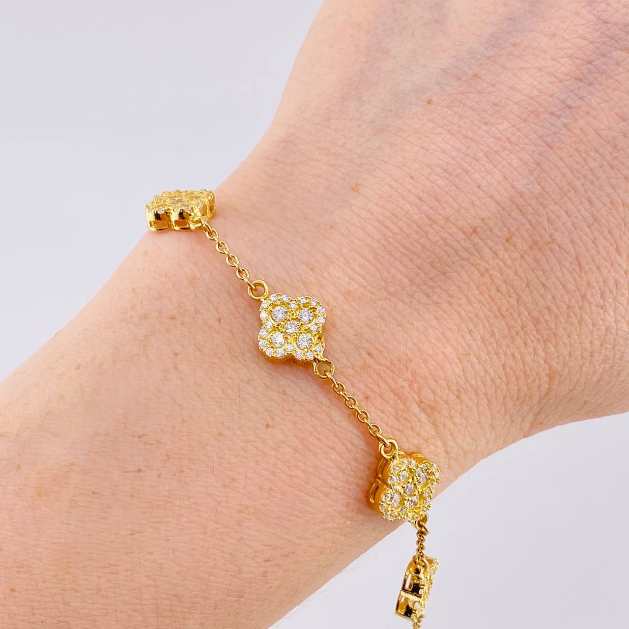 Pulso Flor Trebol 7.1 g / 19.5 cm / 9.75 mm Oro Amarillo 18K