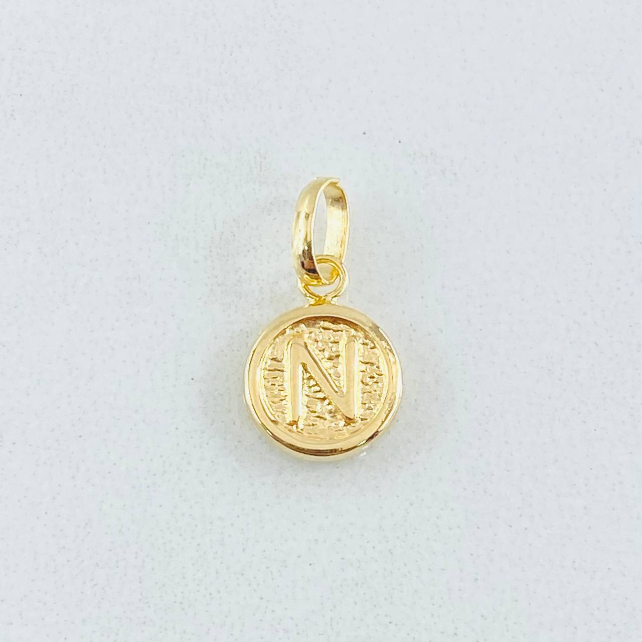 Dije Letra N 0.35gr / 1.5cm / Oro Amarillo 18K
