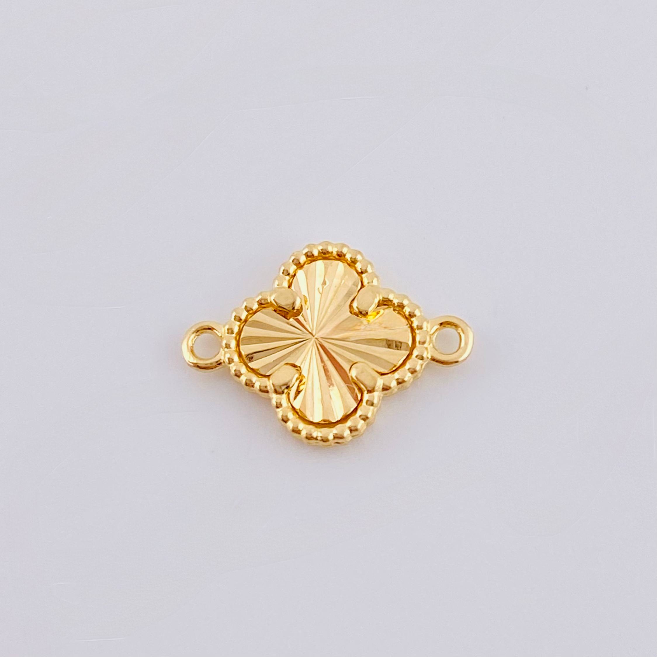 Herraje Trebol Dorado 0.7 g / 1,5 cm Oro Amarillo 18K