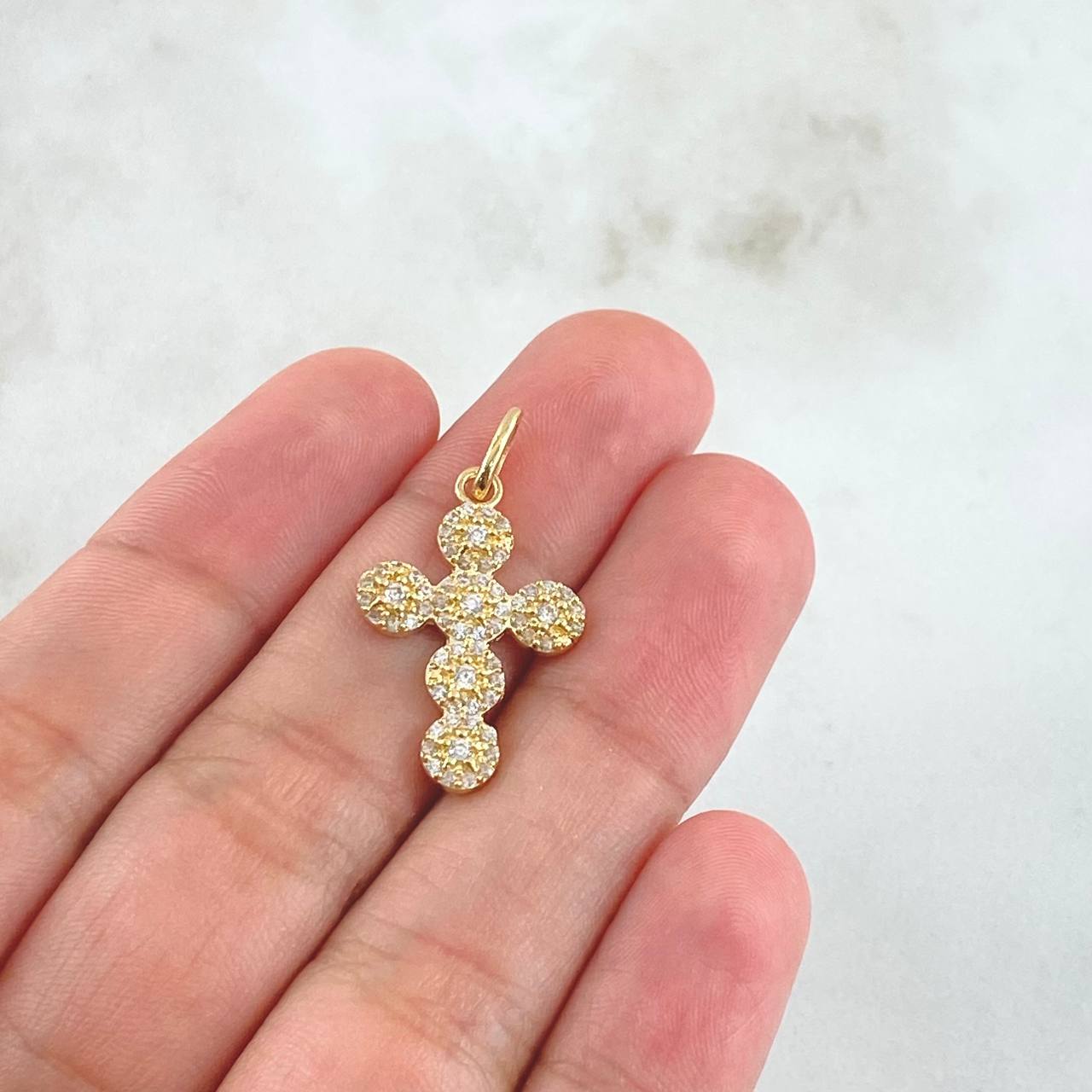 Dije Crúz Tupida 2.05gr / 2.8cm / Circones Blancos Oro Amarillo 18K