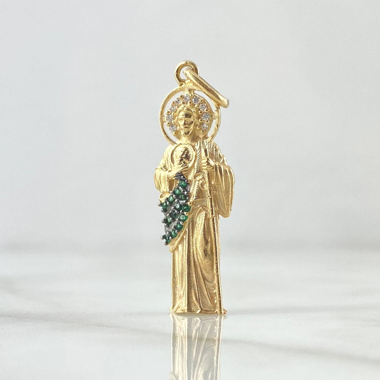 Dije San Judas Tadeo Silueta 3.5gr / 3.6cm / Mate Circones Verdes Blancos Oro Amarillo 18K