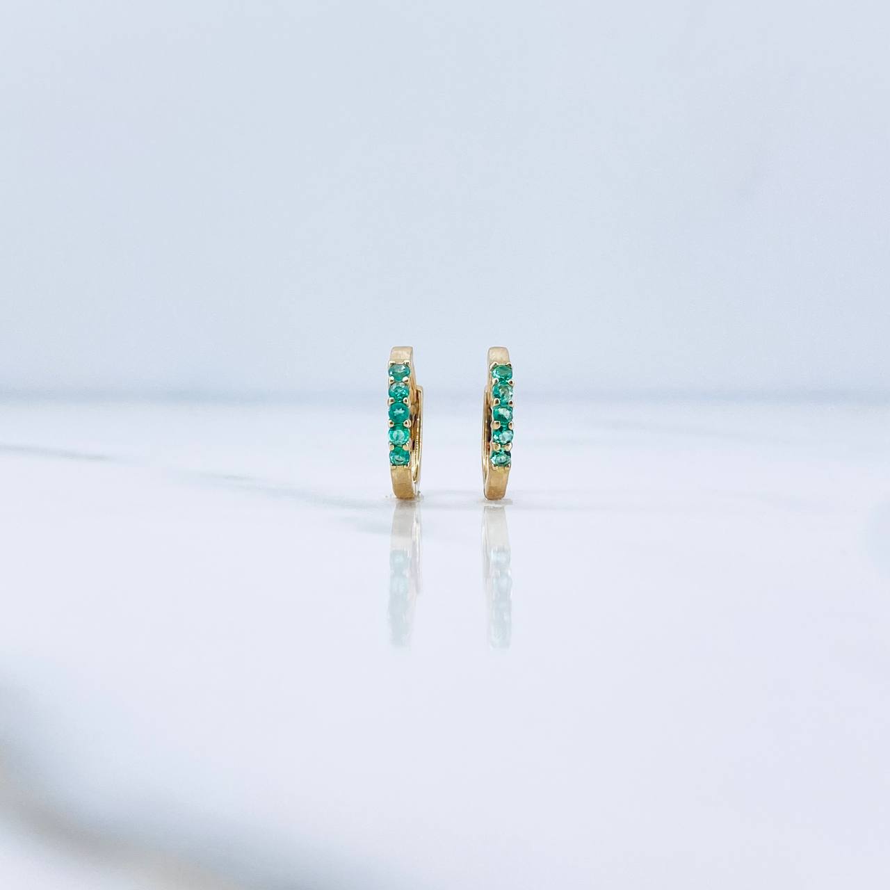 Candongas Ovalo 1.1gr / Esmeraldas 12pts Oro Amarillo 18K (Joya) &