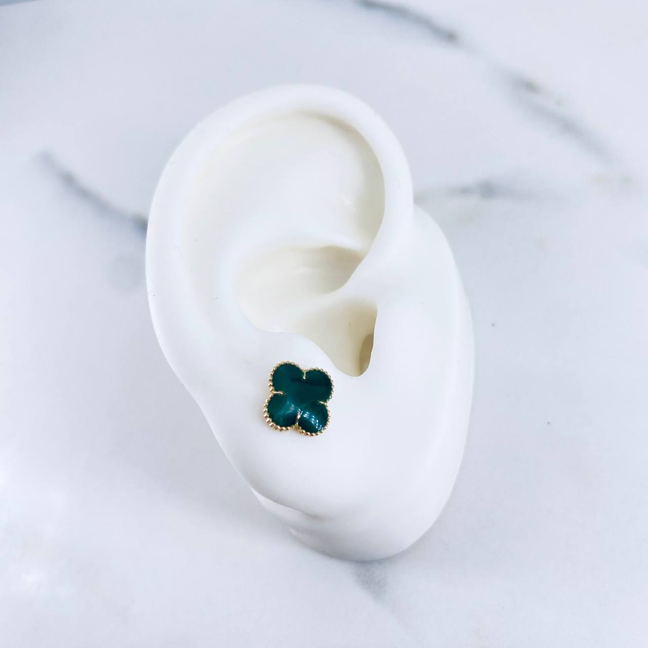 Topos Trebol 1.3gr / 8mm Resina Verde Oro Amarillo 18K &