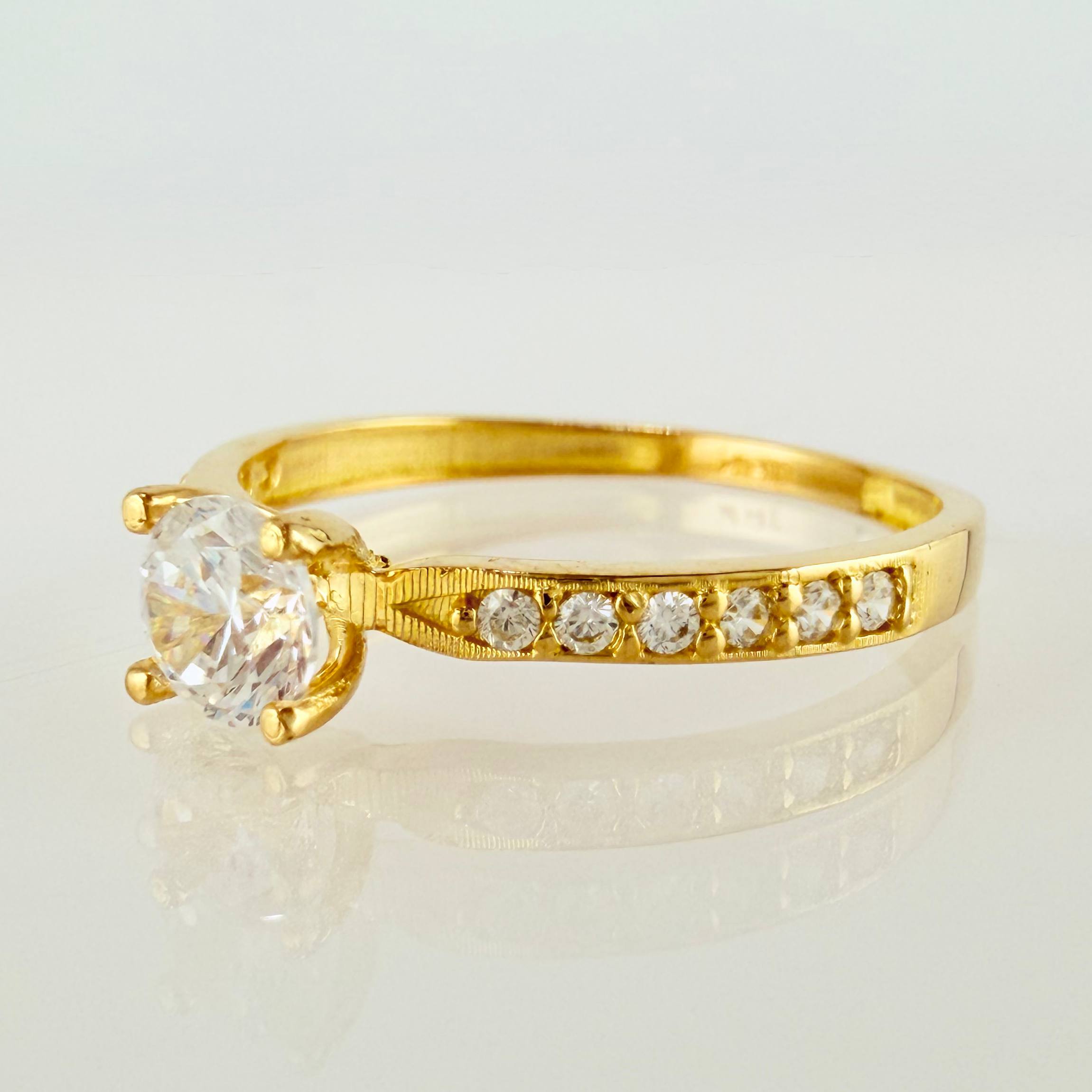 Anillo Solitario Tupido 1.5gr / T6 1/4 / Oro Amarillo 18K ©