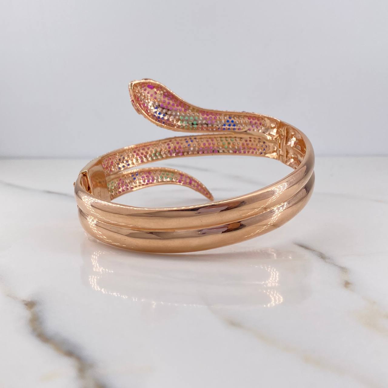 Pulso Aro Serpiente 41.8gr / 20.42cm / Circones Fucsias Verdes Azules Blancos Oro Rosa 18K &