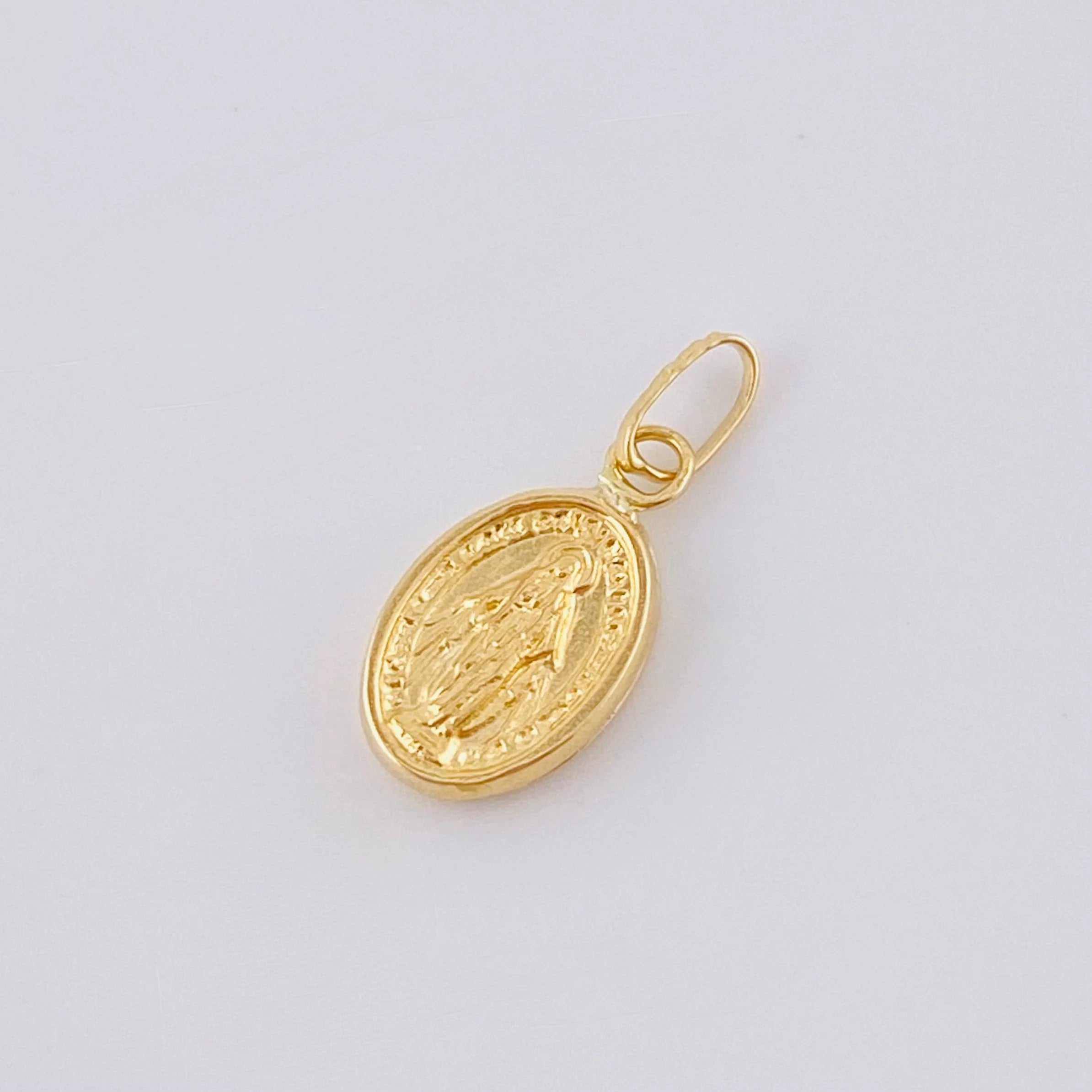 Dije Virgen De La Milagrosa 0.25 g / 1.5 cm Oro Amarillo 18K