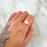 Anillo Trebol VCyA 1.95gr / T7 1/4 / Nacar Blanco Punteado Oro Amarillo 18K *