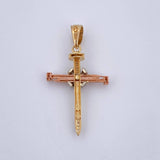 Dije Cruz Clavo Penitencia 3.55gr / 4cm / Circones Blancos Tres Oros 18K &