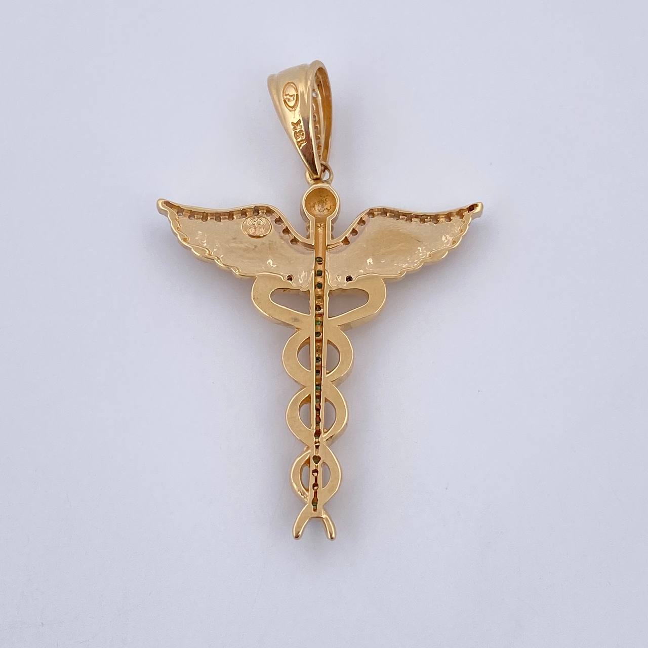 Dije Baston De Hermes 6.2gr / 4.4cm / Circones Verdes Negros Blancos Tres Oros 18K &