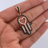 Dije Mano Hamsa 4.05gr / 4cm / Circones Negros Blancos Oro Rosa 18K &