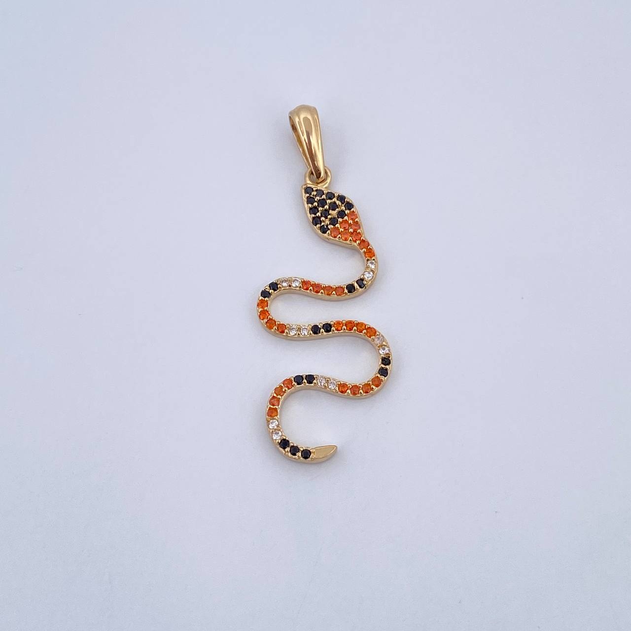 Dije Serpiente 1.9gr / 3.8cm / Circones Negros Naranjas Blancos Oro Amarillo 18K &