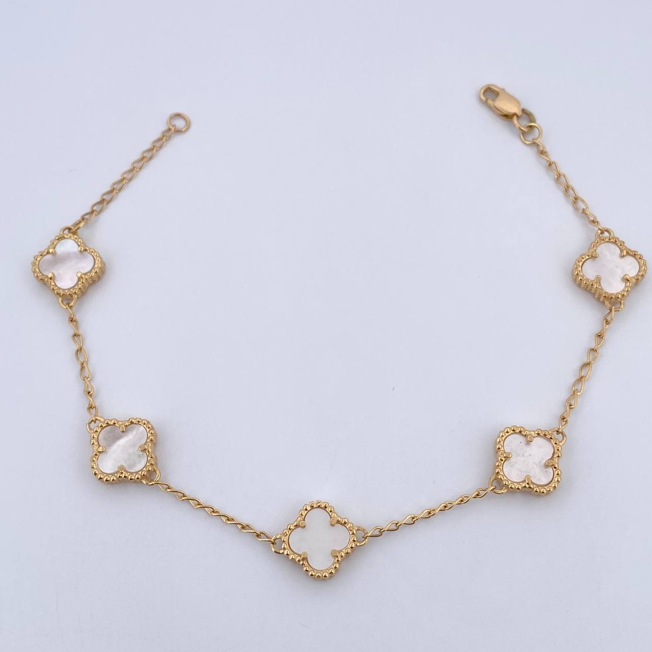 Pulso Espiga Trebol 6.6gr / 17cm-19.3cm / 1.4mm Nacar Blanco Oro Amarillo Nac.Esp. 18K &