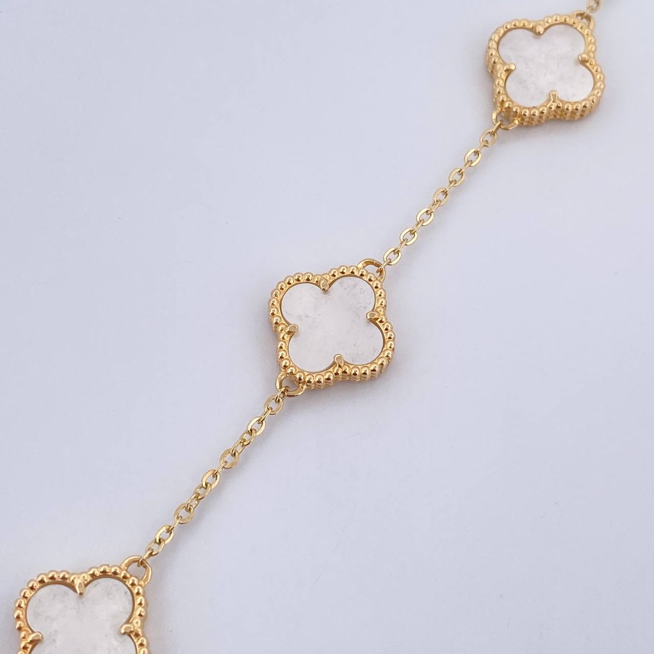 Pulso Aro Seguido Trebol  8.2gr / 17.4cm-19.5cm / 1.6mm Nacar Blanco Oro Amarillo Nac.Esp. 18K &
