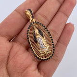 Dije Virgen Guadalupe 6.9gr / 4.4cm / Circones Negros Blancos Oro Amarillo 18K &