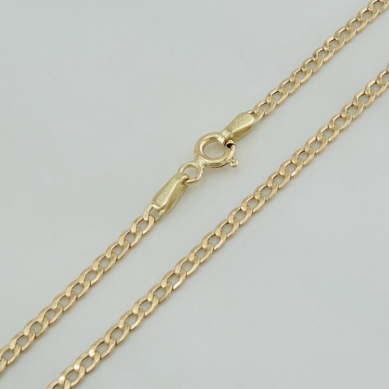 Cadena Cubana 2.9 g / 50 cm / 2.3 mm Oro Amarillo 18K