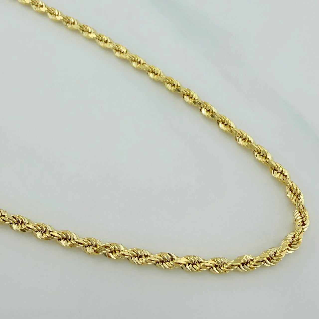 Cadena Lazo 6.6 g / 59.5 cm / 2.4 mm Oro Amarillo 18K