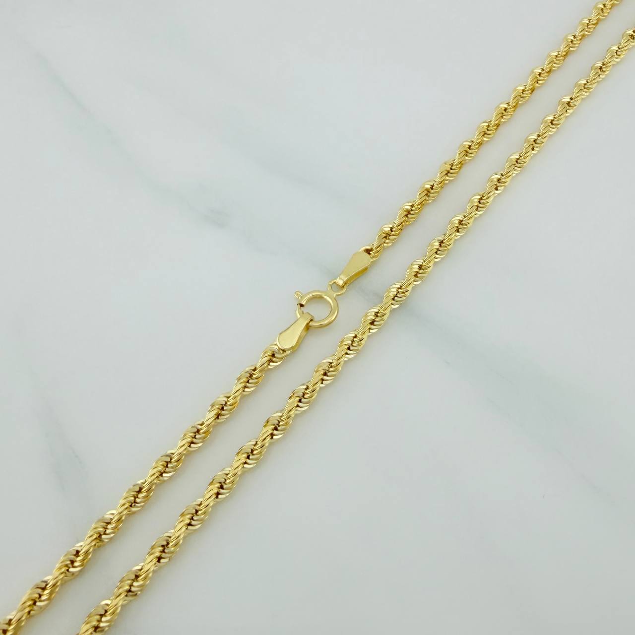 Cadena Lazo 5.7gr / 50cm / 2.5mm Oro Amarillo +3 18K $