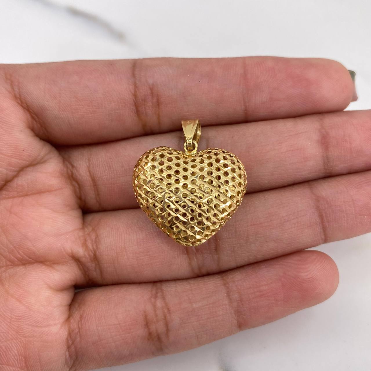 Dije Corazon Filigrana 1.8gr / 2.3cm / Oro Amarillo 18K $