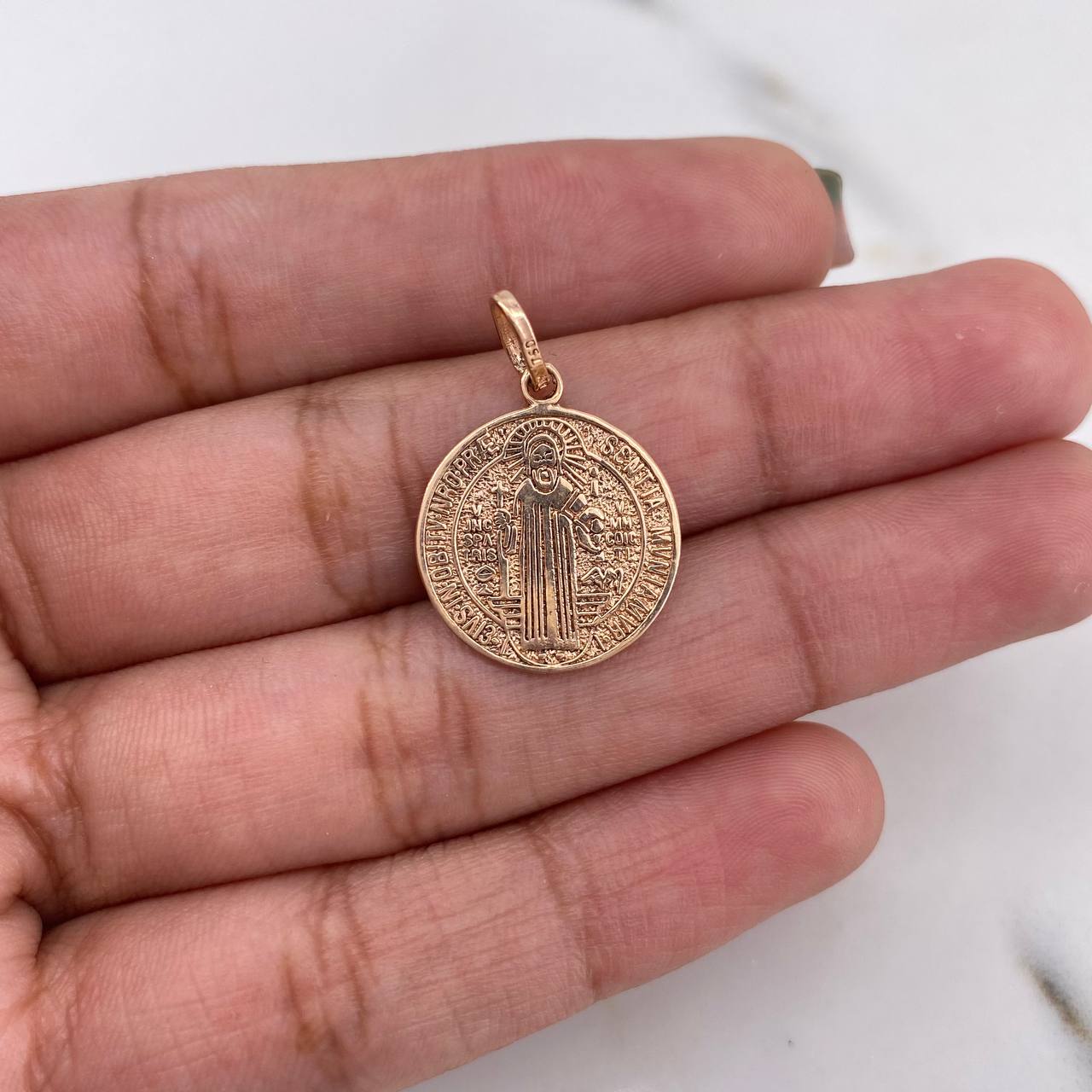 Dije San Benito 1.95gr / 2.3cm / Plano Oro Rosa 18K #