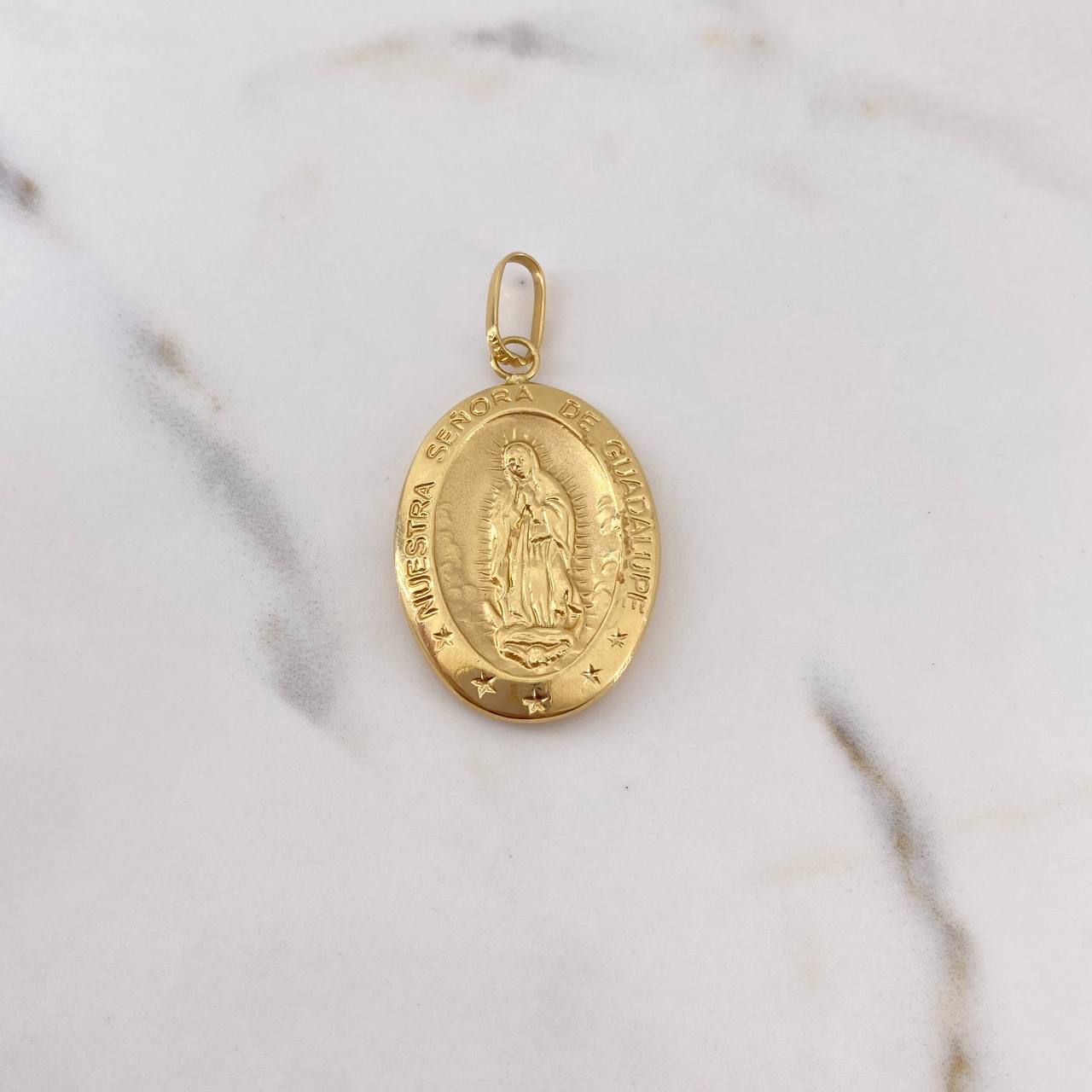 Dije Virgen Guadalupe 2.9gr / 4.3cm / Troquelado Oro Amarillo 18K #