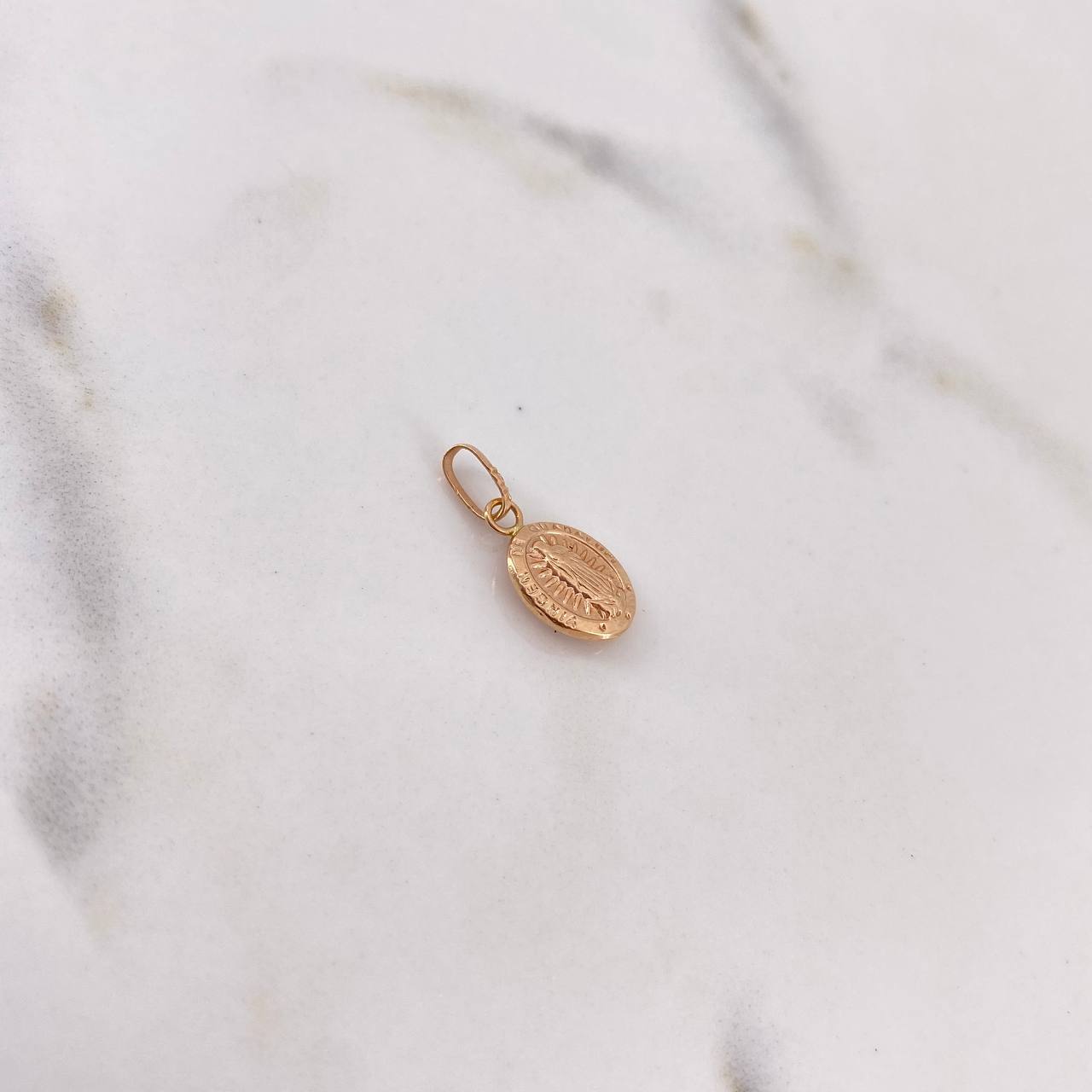 Dije Virgen Guadalupe 0.4gr / 1.7cm / Troquelado Oro Rosa 18K #