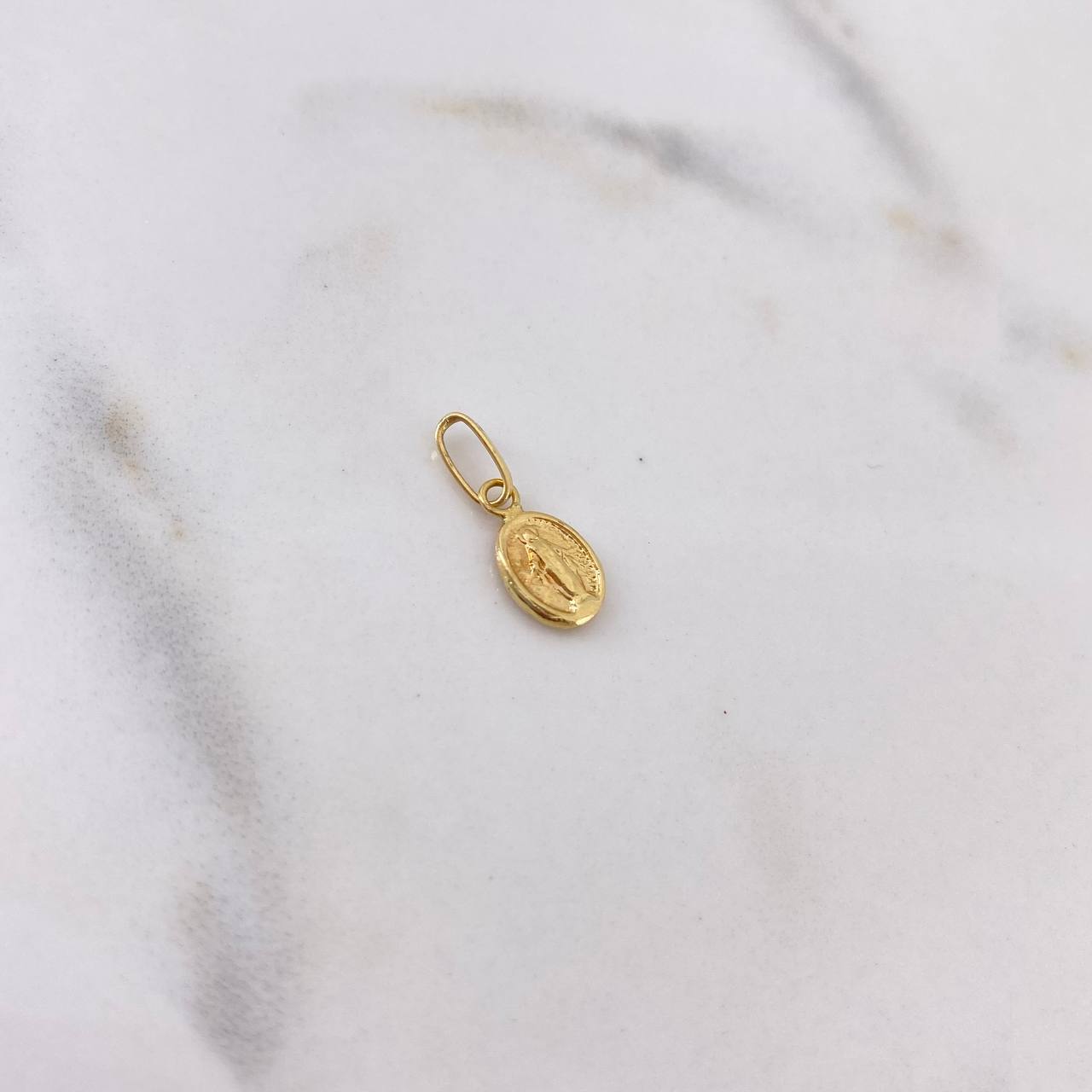 Dije Virgen Milagrosa 0.35gr / 1.6cm / Troquelado Oro Amarillo 18K #