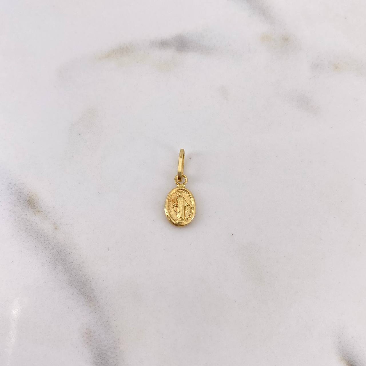 Dije Virgen Milagrosa 0.35gr / 1.6cm / Troquelado Oro Amarillo 18K #