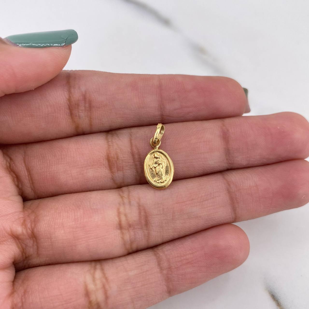 Dije Virgen Maria Auxiliadora 0.3gr / 1.5cm / Troquelado Oro Amarillo 18K #