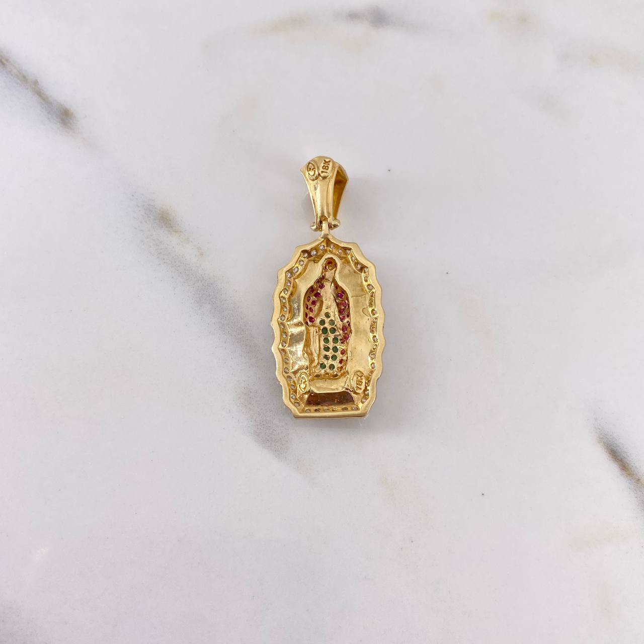 Dije Virgen Guadalupe 5.55gr / 3.6cm / Circones Verdes Fucsias Blancos Dos Oros Amarillo Blanco 18K #