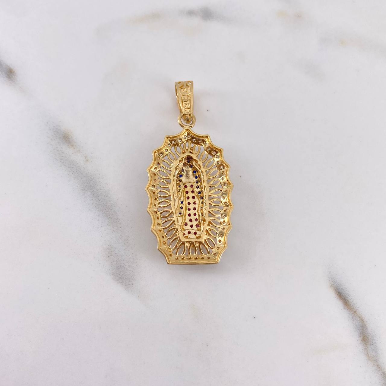 Dije Virgen Guadalupe 5.95gr / 4.3cm / Circones Fucsias Azules Blancos Dos Oros Amarillo Blanco 18K #