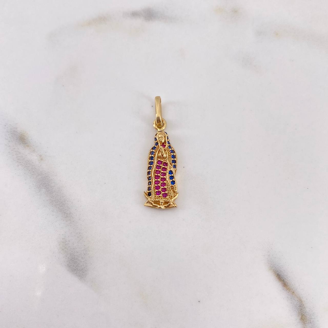 Dije Virgen Guadalupe 1.8gr / 2.7cm / Circones Fucsias Blancos Oro Amarillo 18K #